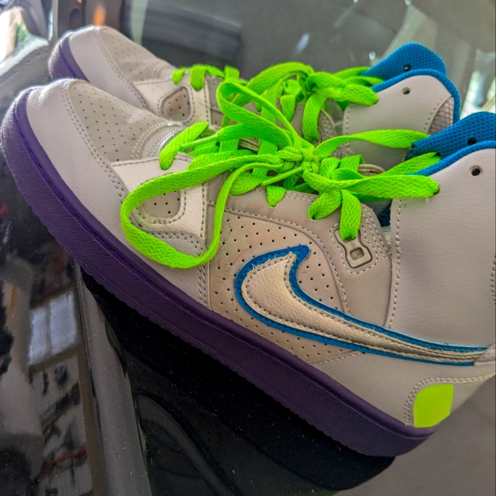 Girls Nike shoes